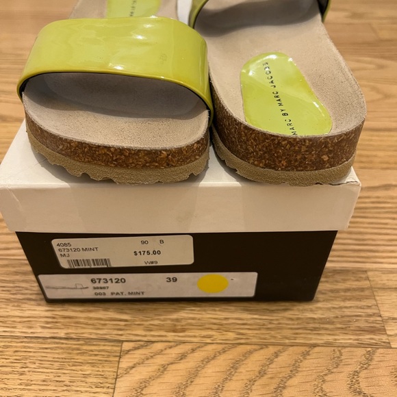 Marc by Marc Jacobs Green slide sandals. Size 8.5 - Picture 4 of 4